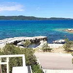 Guest house Luxury Seafront Villa, Sibenik