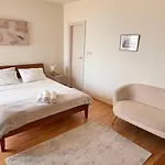 Luxury Seafront Villa, Sibenik Guest house