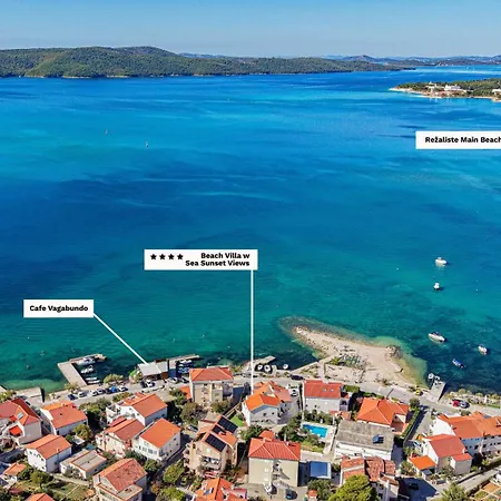 Guest house Luxury Seafront Villa, Sibenik