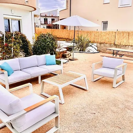 Luxury Seafront Villa, Sibenik Guest house 4*