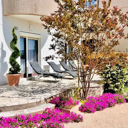 Luxury Seafront Villa, Sibenik 4* Brodarica