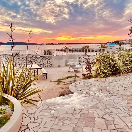 Vendégház Luxury Seafront Villa, Sibenik Brodarica