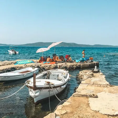 Luxury Seafront Villa, Sibenik Vendégház Brodarica