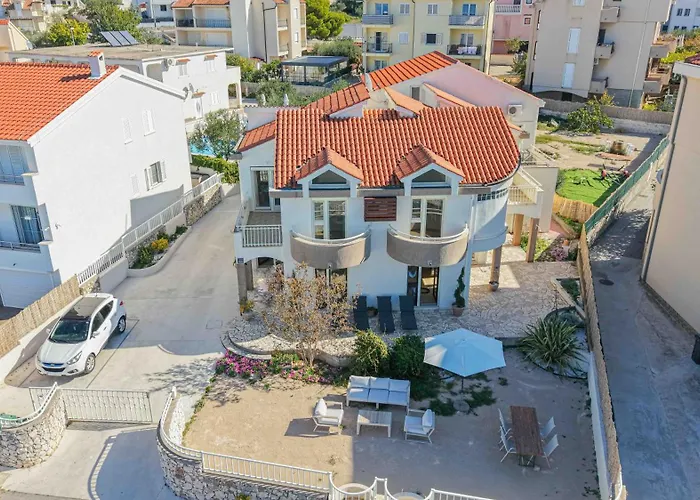 Luxury Seafront Villa, Sibenik 4*