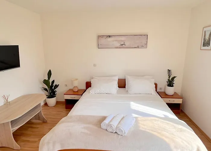 Luxury Seafront Villa, Sibenik Guest house 4*