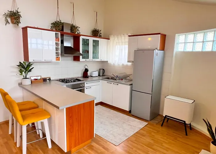 Luxury Seafront Villa, Sibenik Guest house