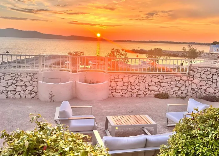 Luxury Seafront Villa, Sibenik 4* Brodarica (Sibenik-Knin)