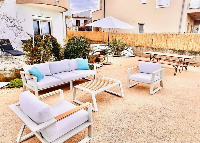 Luxury Seafront Villa, Sibenik Guest house 4*