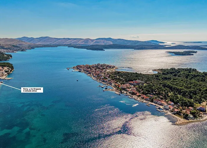 Casa de hóspedes Luxury Seafront Villa, Sibenik Brodarica (Sibenik-Knin)